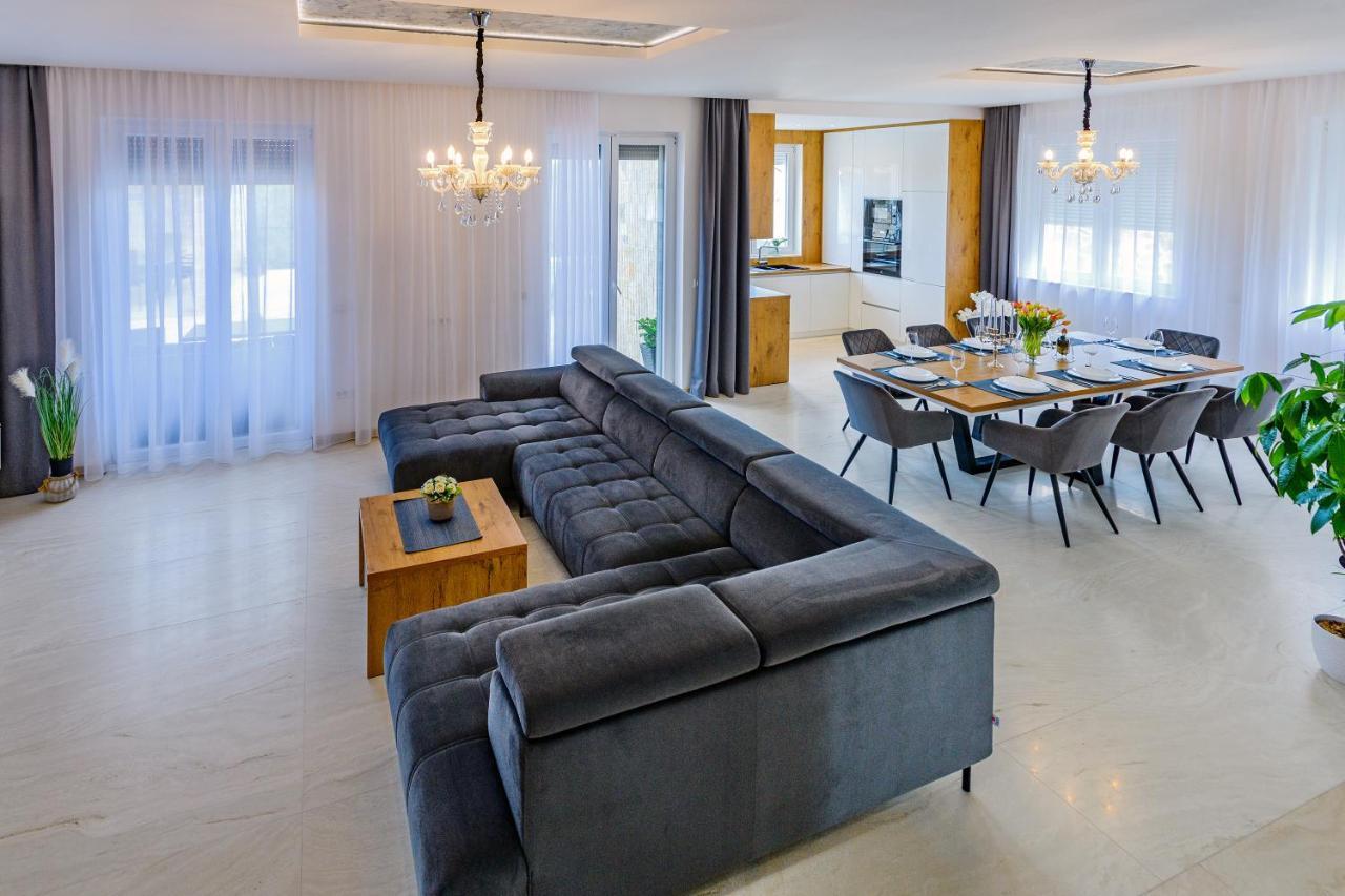 Luxury Stone Villa With Pool - Brisevo Ngoại thất bức ảnh